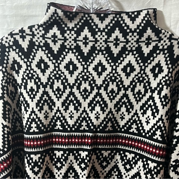Tahari Women’s Aztec Print Sweater Black, White & Red Size 2X - Picture 5 of 8